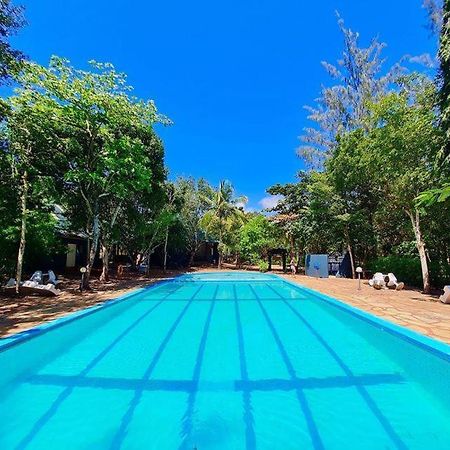 Kijani Cottages In Diani Диани-Бич Экстерьер фото