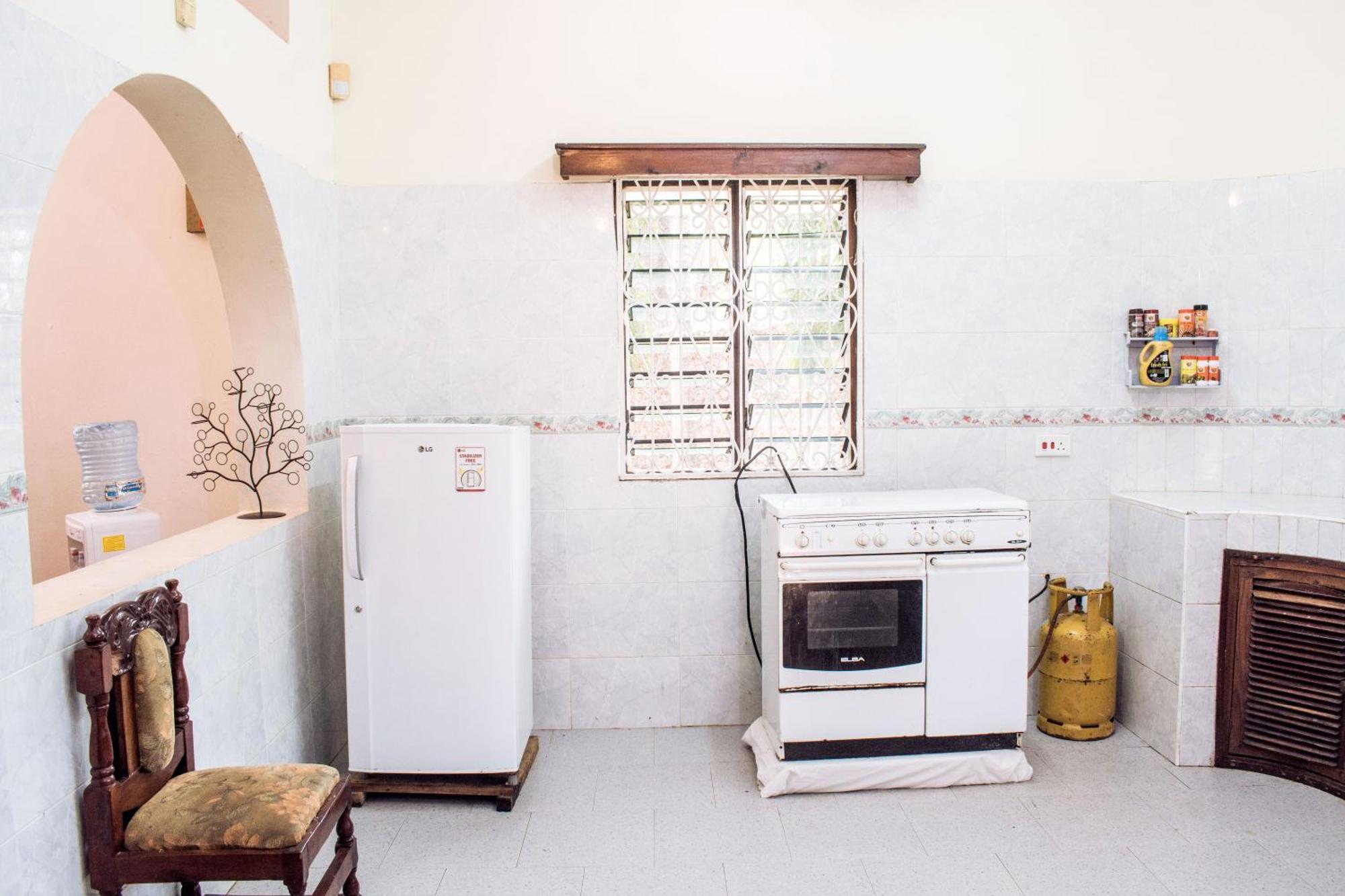 Kijani Cottages In Diani Диани-Бич Экстерьер фото