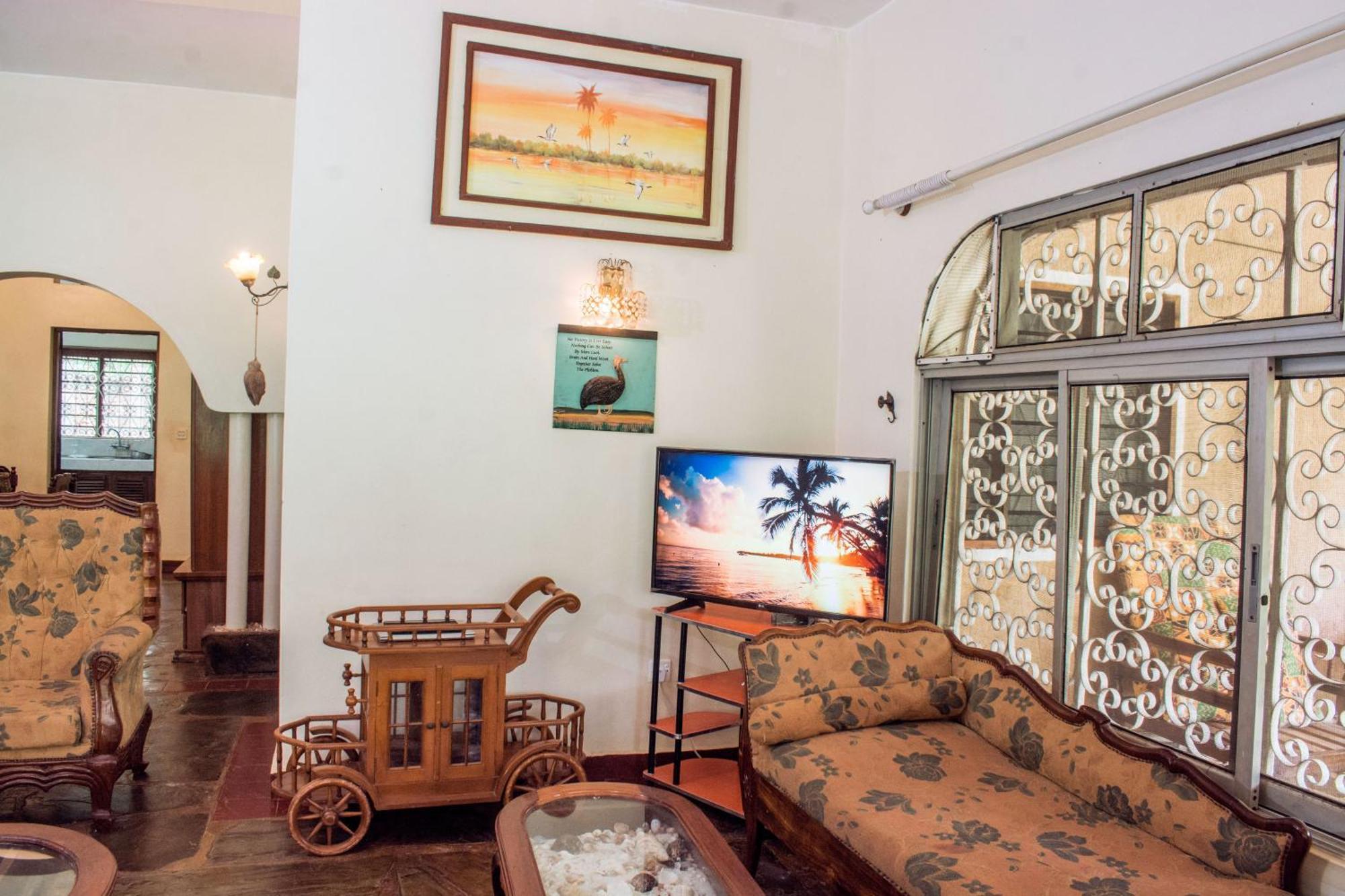 Kijani Cottages In Diani Диани-Бич Экстерьер фото