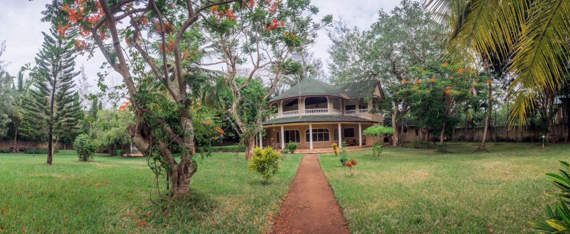 Kijani Cottages In Diani Диани-Бич Экстерьер фото