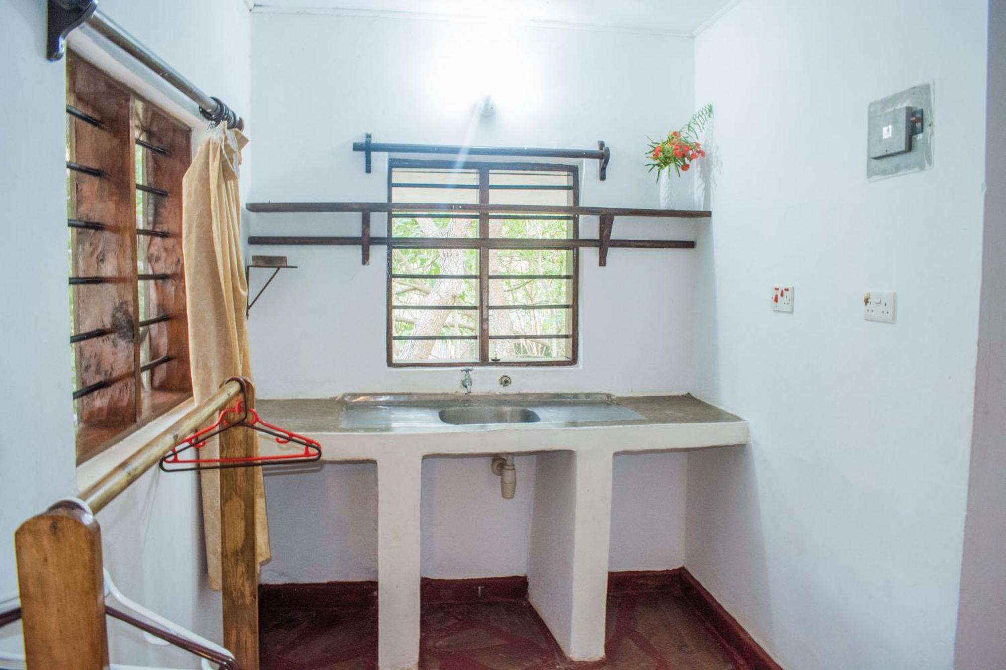 Kijani Cottages In Diani Диани-Бич Экстерьер фото
