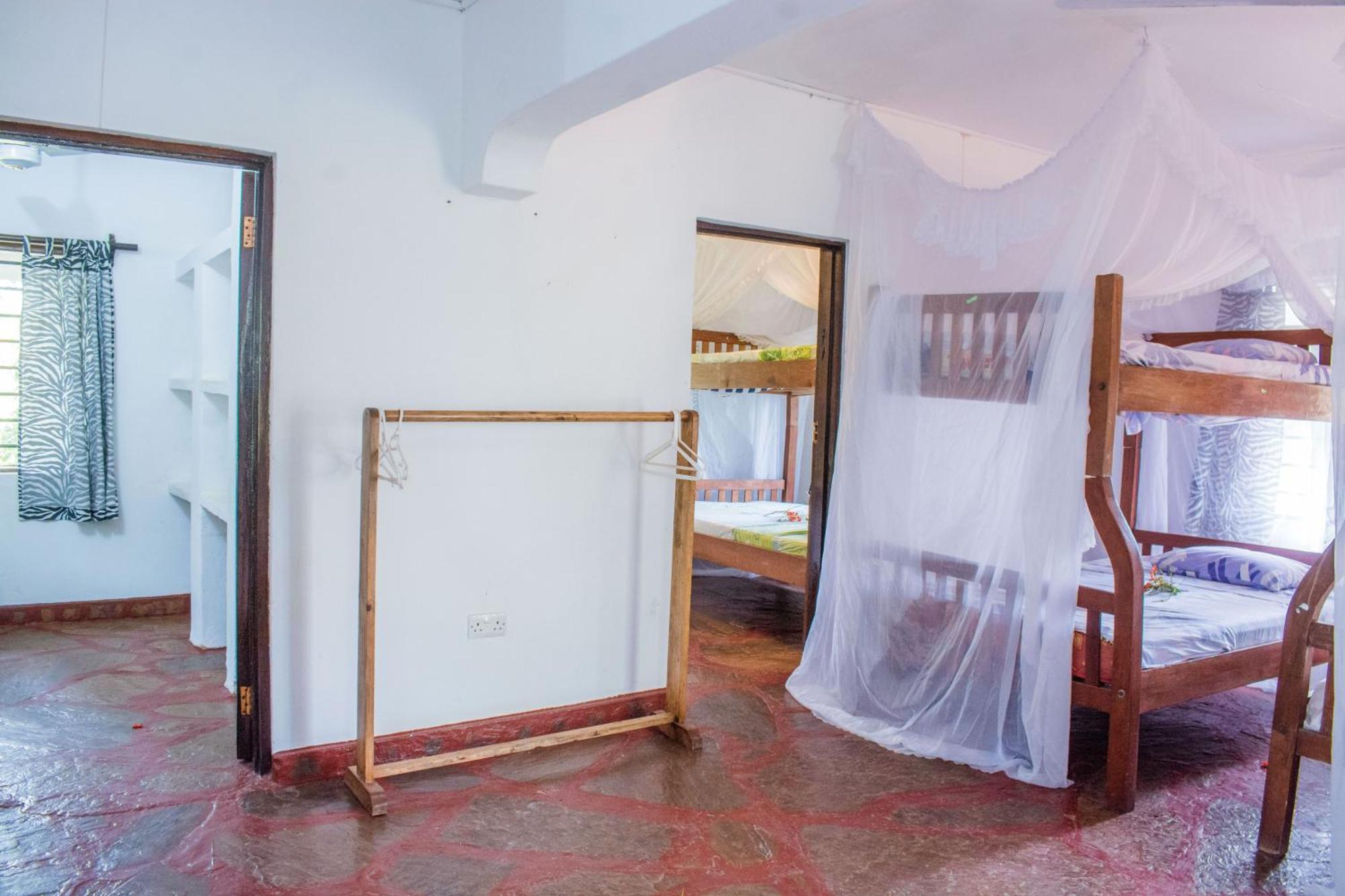 Kijani Cottages In Diani Диани-Бич Экстерьер фото