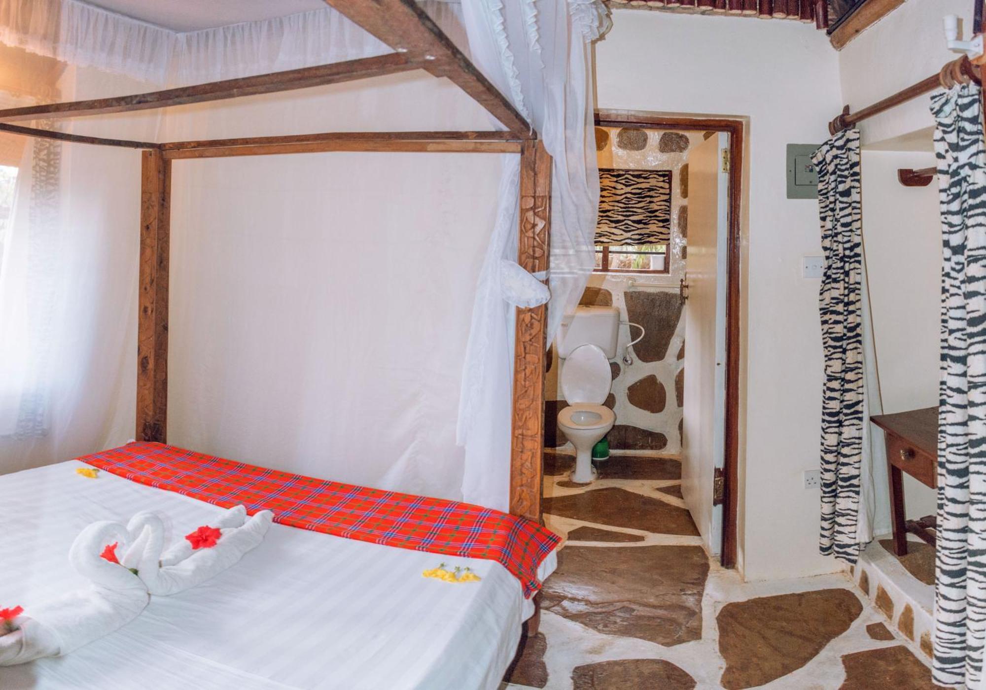 Kijani Cottages In Diani Диани-Бич Экстерьер фото